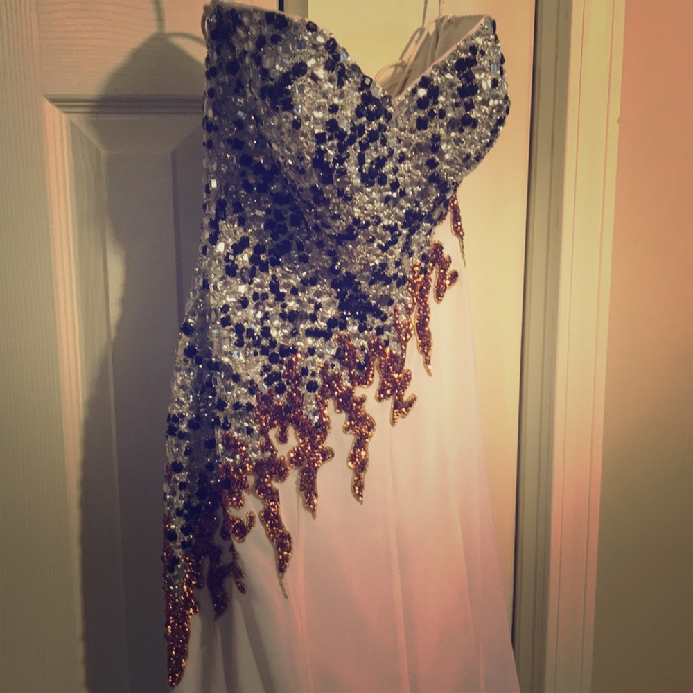 Alyce Designs 🔥 and ❄️ dress